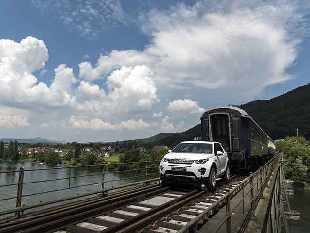 لندروور دیسکاوری، یک لوکوموتیو واقعی!