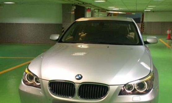 2005,ب ام و,520i