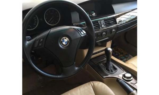 2005,ب ام و,520i