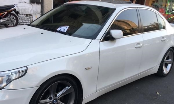2008,ب ام و,520i